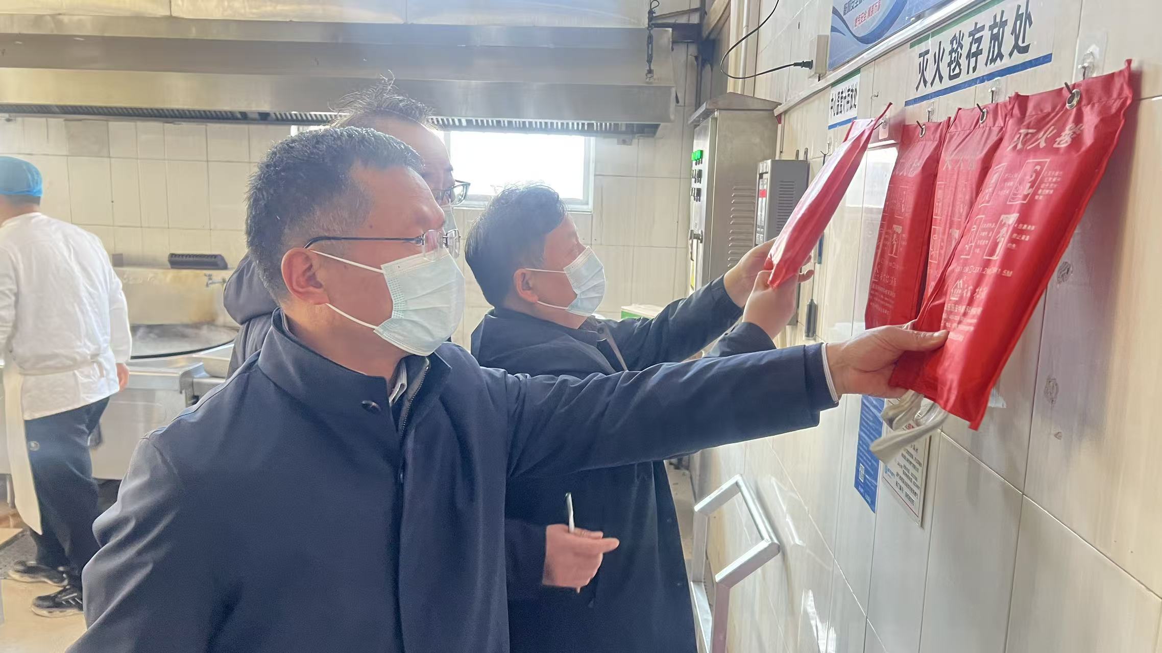 泰安第十九中学安全检查